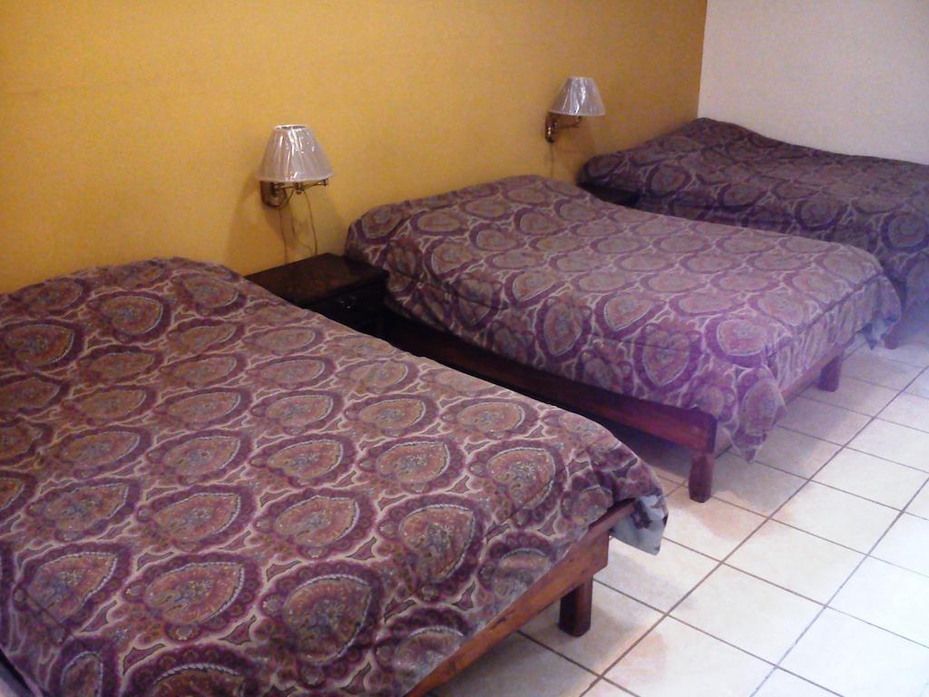 Hotel Los Balcones Parras de la Fuente Quarto foto